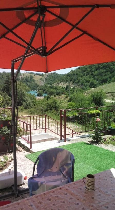 Villa Vikendica "Oaza Mira" Gacko Exterior foto