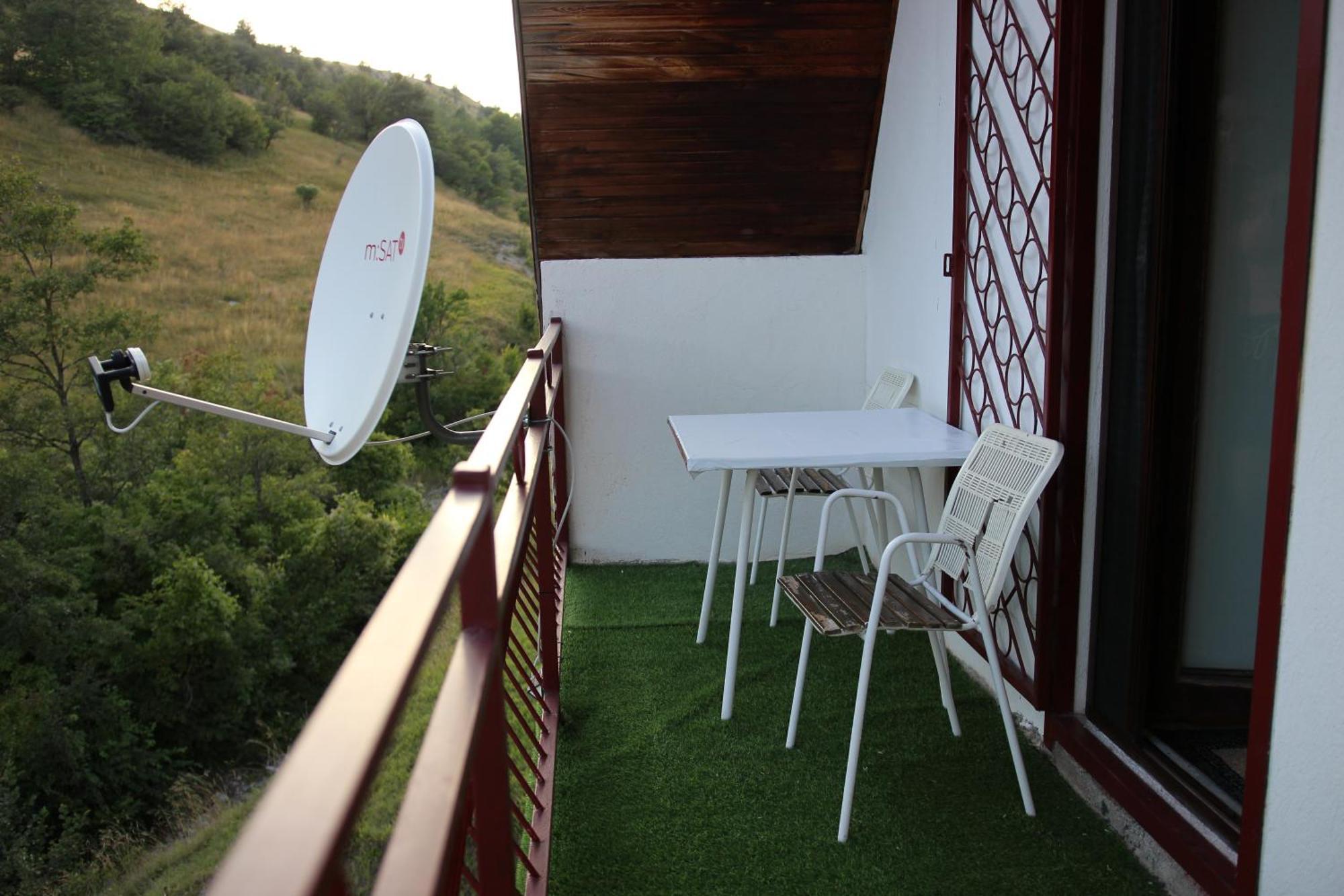 Villa Vikendica "Oaza Mira" Gacko Exterior foto